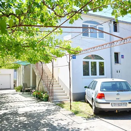 Ivana Apartamento Vodice